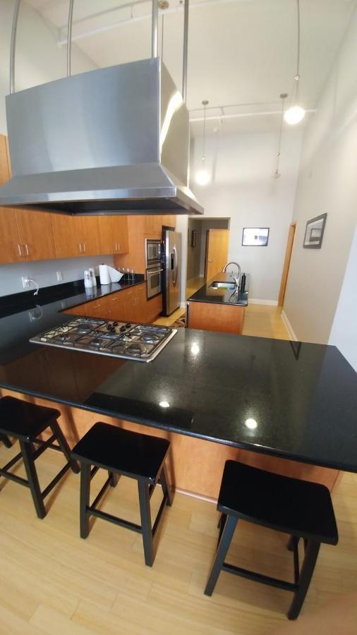 Appartamento Modern Lofts Next To Georgia St. & Convention Ctr. Indianapolis Esterno foto