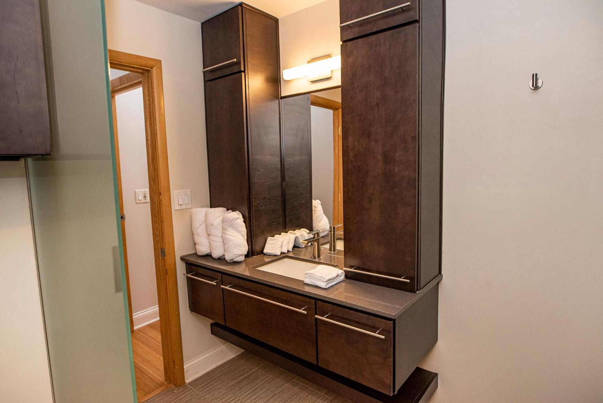 Appartamento Modern Lofts Next To Georgia St. & Convention Ctr. Indianapolis Esterno foto